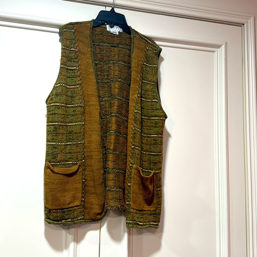 Thrifted vest, size 1x